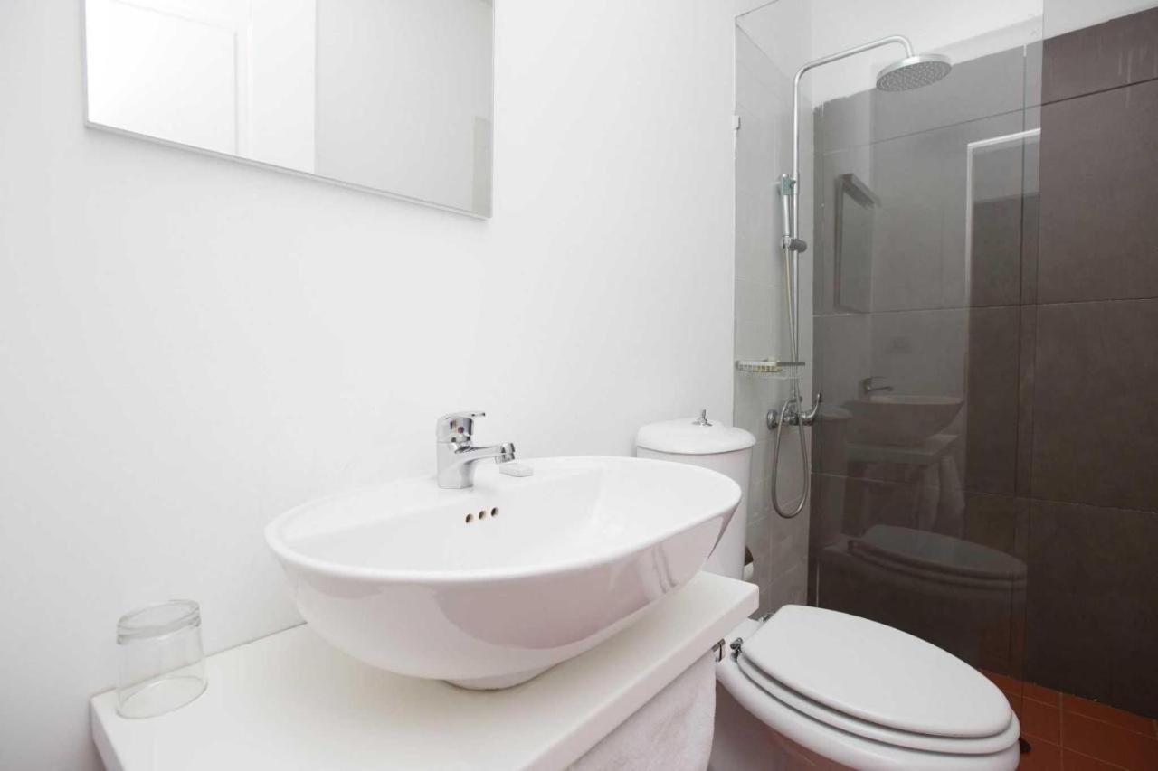 Hotel Rimini Тирана Стая снимка