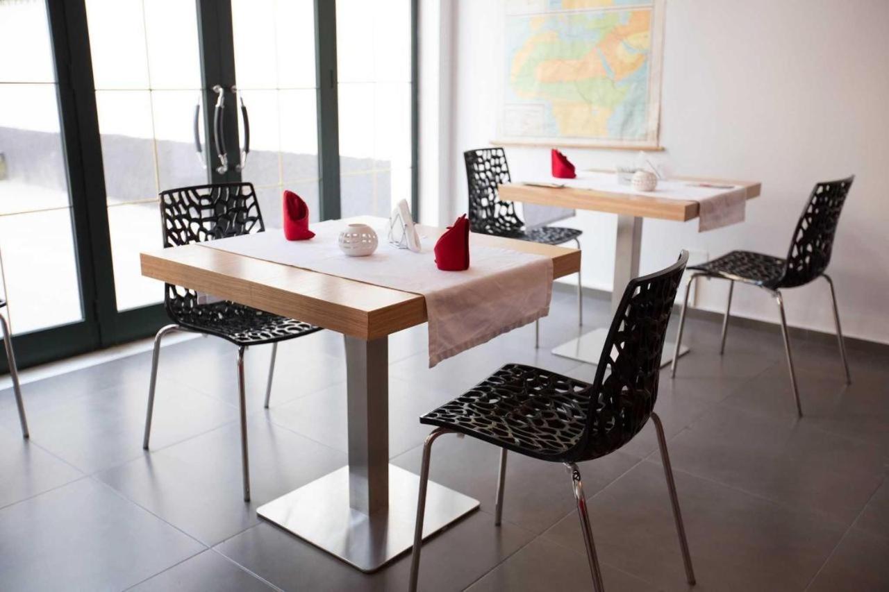 Hotel Rimini Тирана Екстериор снимка