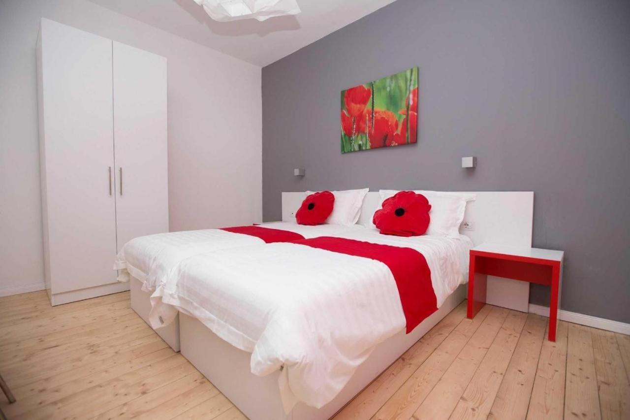 Hotel Rimini Тирана Екстериор снимка